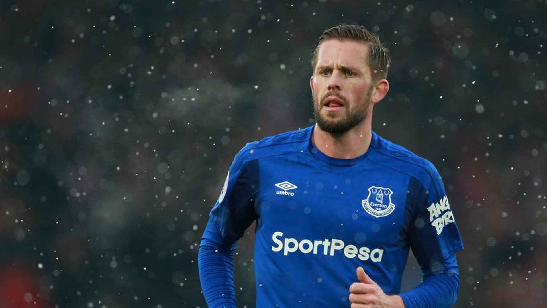 赛场上的“绝世绝技”:突破、传球、扣篮大集合,突破扣篮倾向