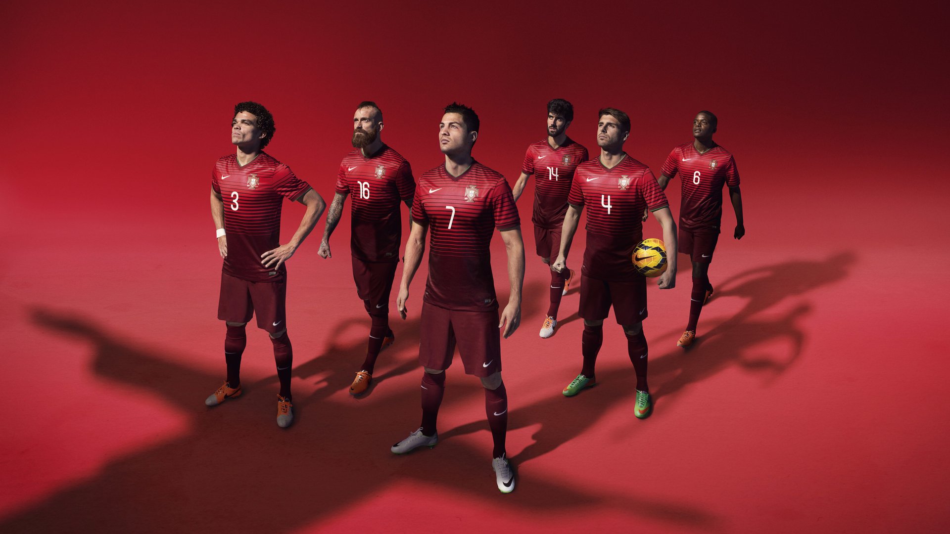 -四强争霸引人瞩目，欧冠赛场战火腾飞，欧冠四强比赛时间表